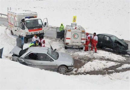 تصادف زنجیره ای 3 خودروی سواری/ دو نفر فوت شدند