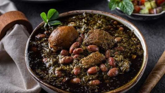 چگونه سبزی قورمه سبزی را تهیه و در فریزر نگهداری کنیم؟