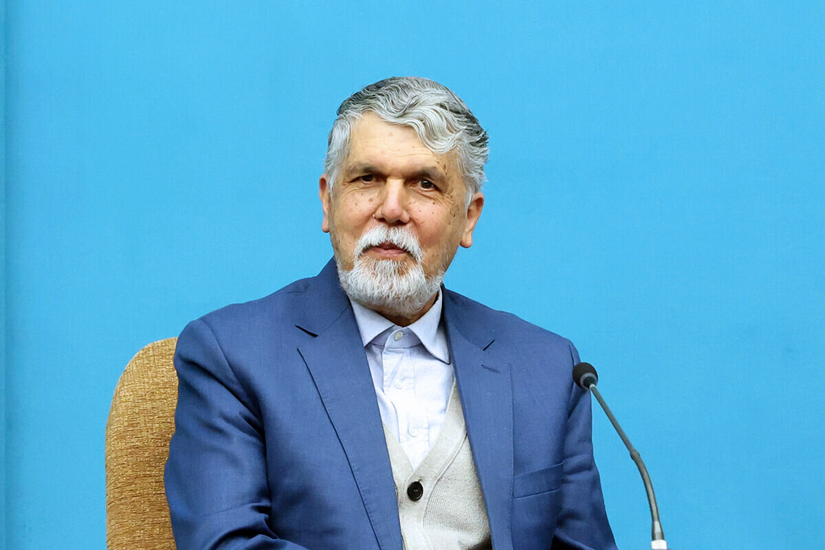 بدرقه باشکوه پاپ فرانسیس - اورزو