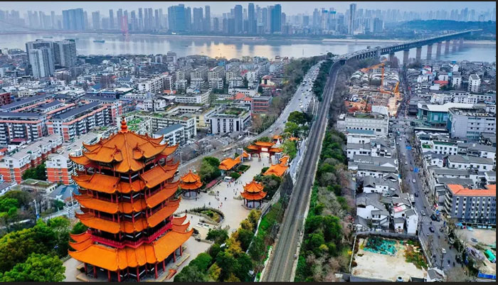 چالش‌های زبان در شهرهای صنعتی چین